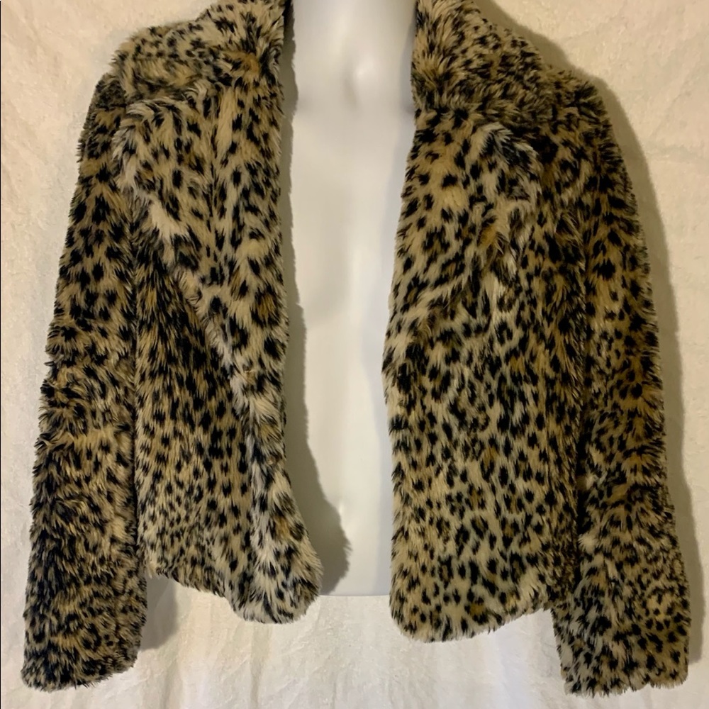 F21 Faux Fur Leopard Women’s Jacket Medium Soldout
